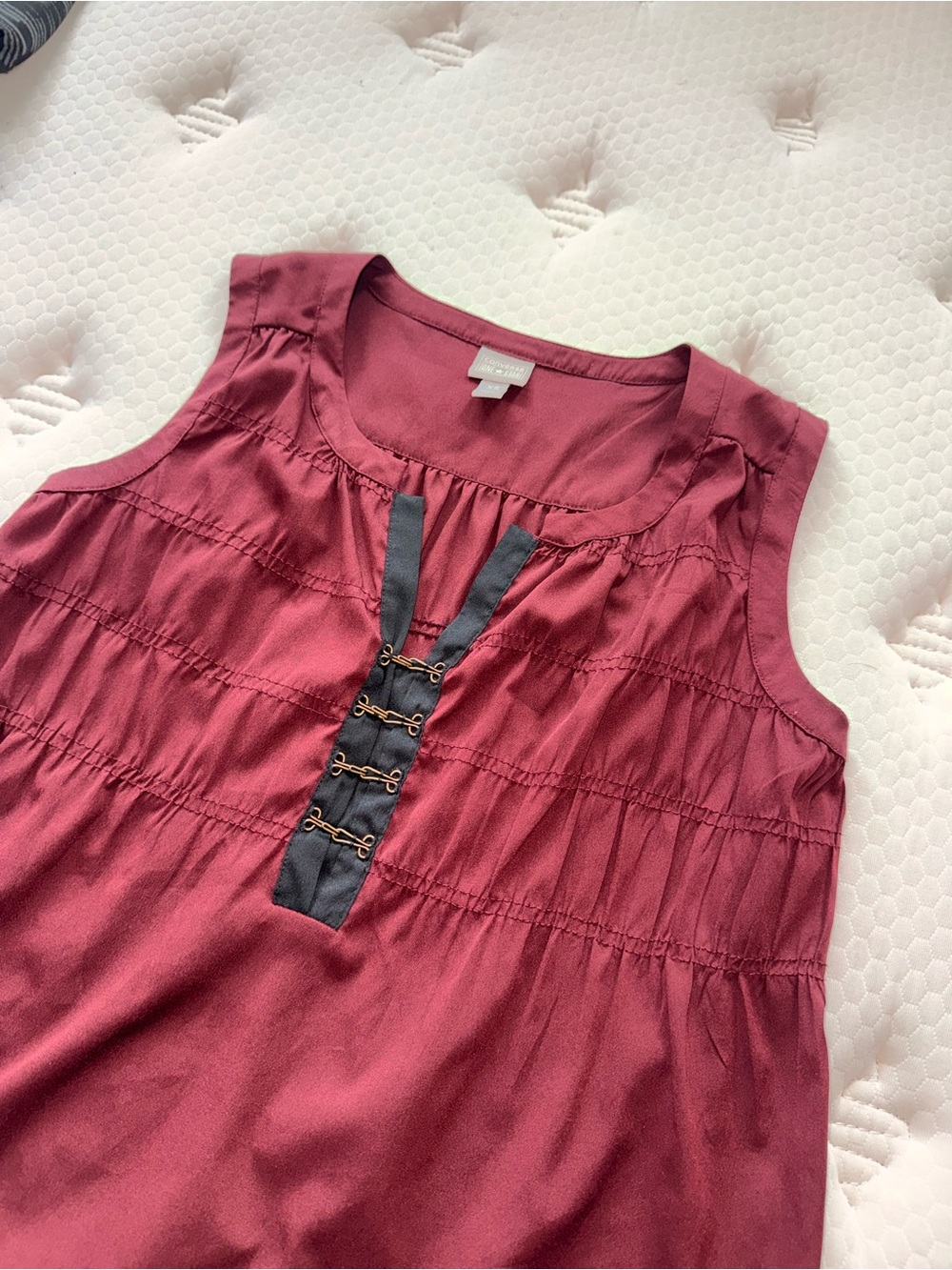 165. Converse Sleeveless Burgundy Blouse with Black Placket - Picture 2 of 5